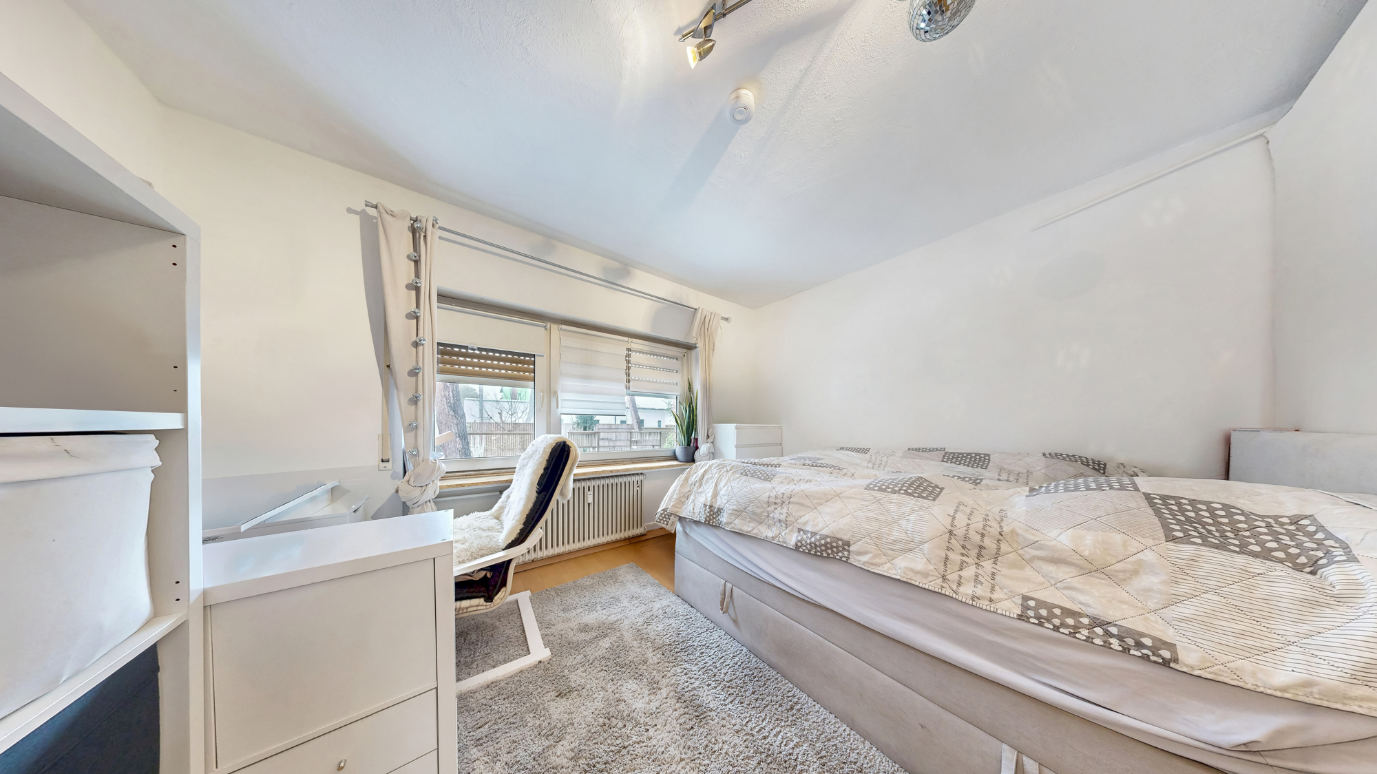 EG links Zimmer_v2