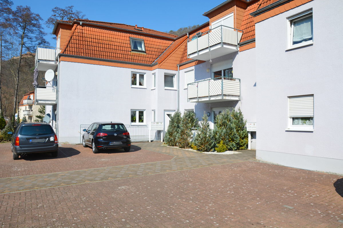 Attraktive Dachgeschosswohnung mit Blick auf die Wolfsburg in Neustadt