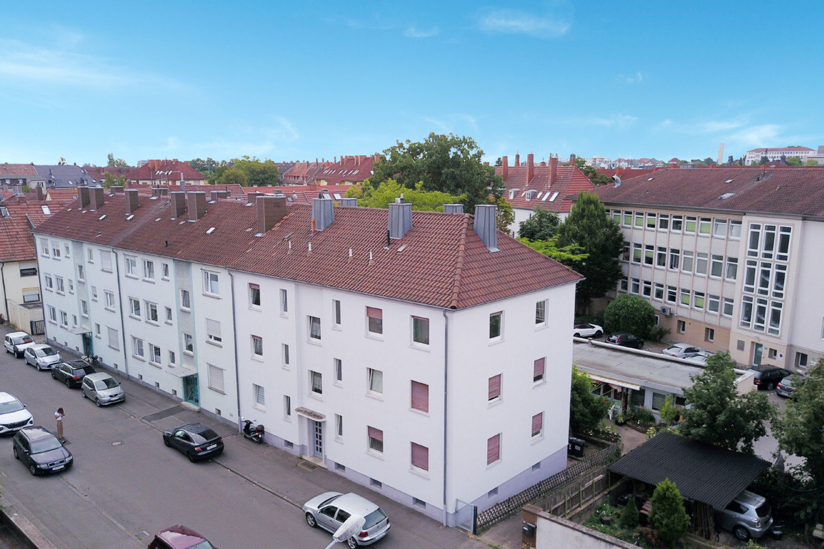 Mehrparteienhaus mit 6 Wohneinheiten im Zentrum von Neustadt