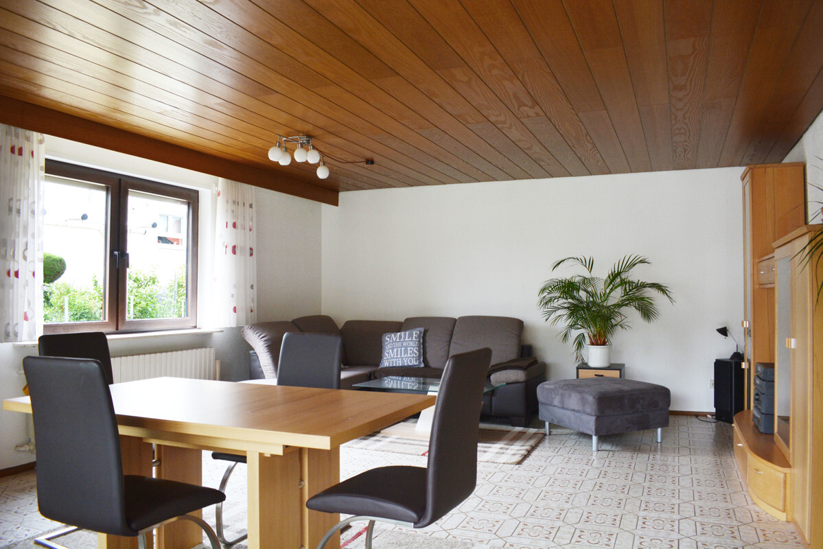 Großzügiges Einfamilienhaus auf einer Etage mit Garten und Sauna in ruhiger Traumlage von Rhodt