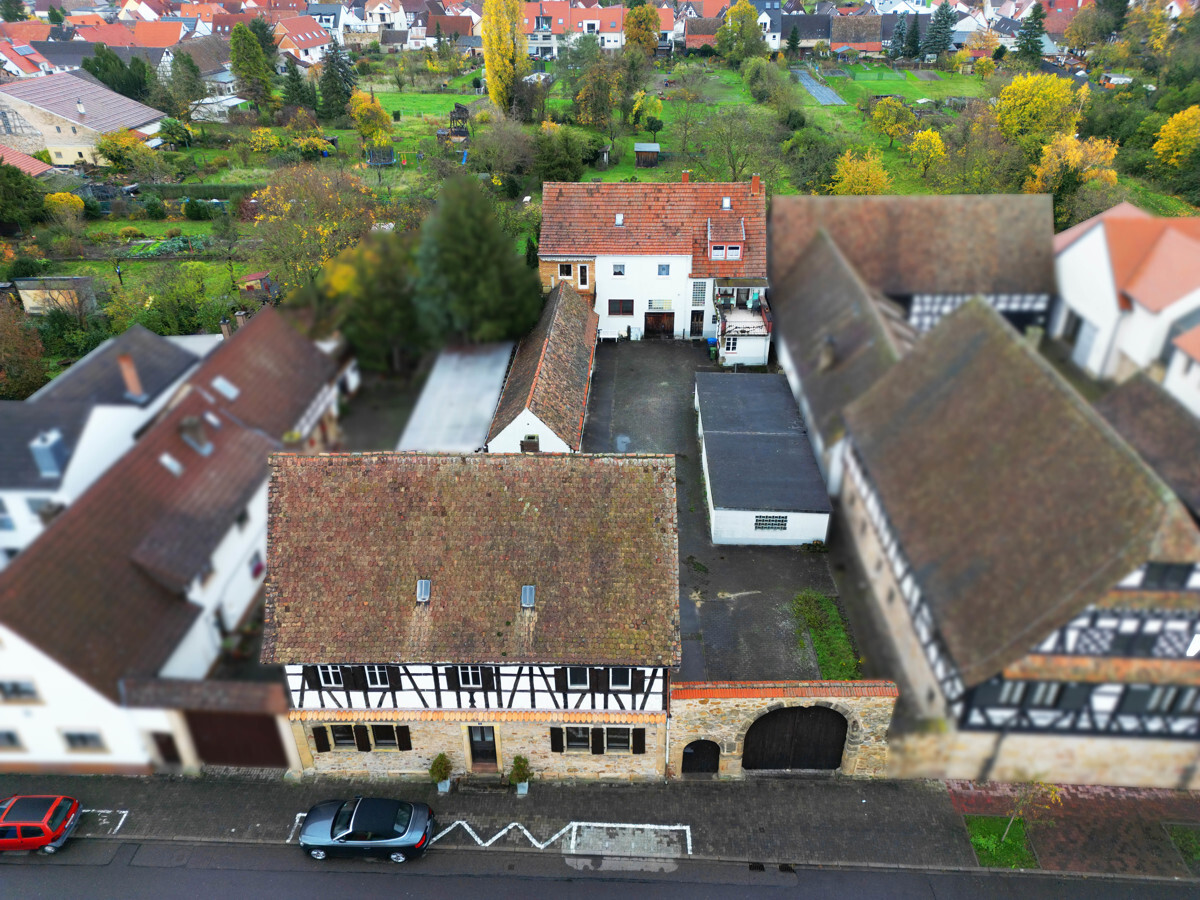 Großes Projektpotenzial:
Grundstücksareal mit Erweiterungs- u. Bebauungsmöglichkeiten in Haßloch