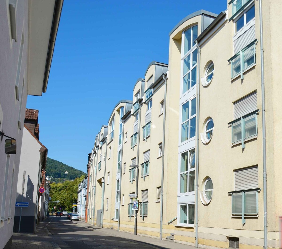 *provisionsfrei*1-Zimmer-Appartement mit Balkon, EBK & Tiefgaragenstellplatz im Zentrum von Neustadt