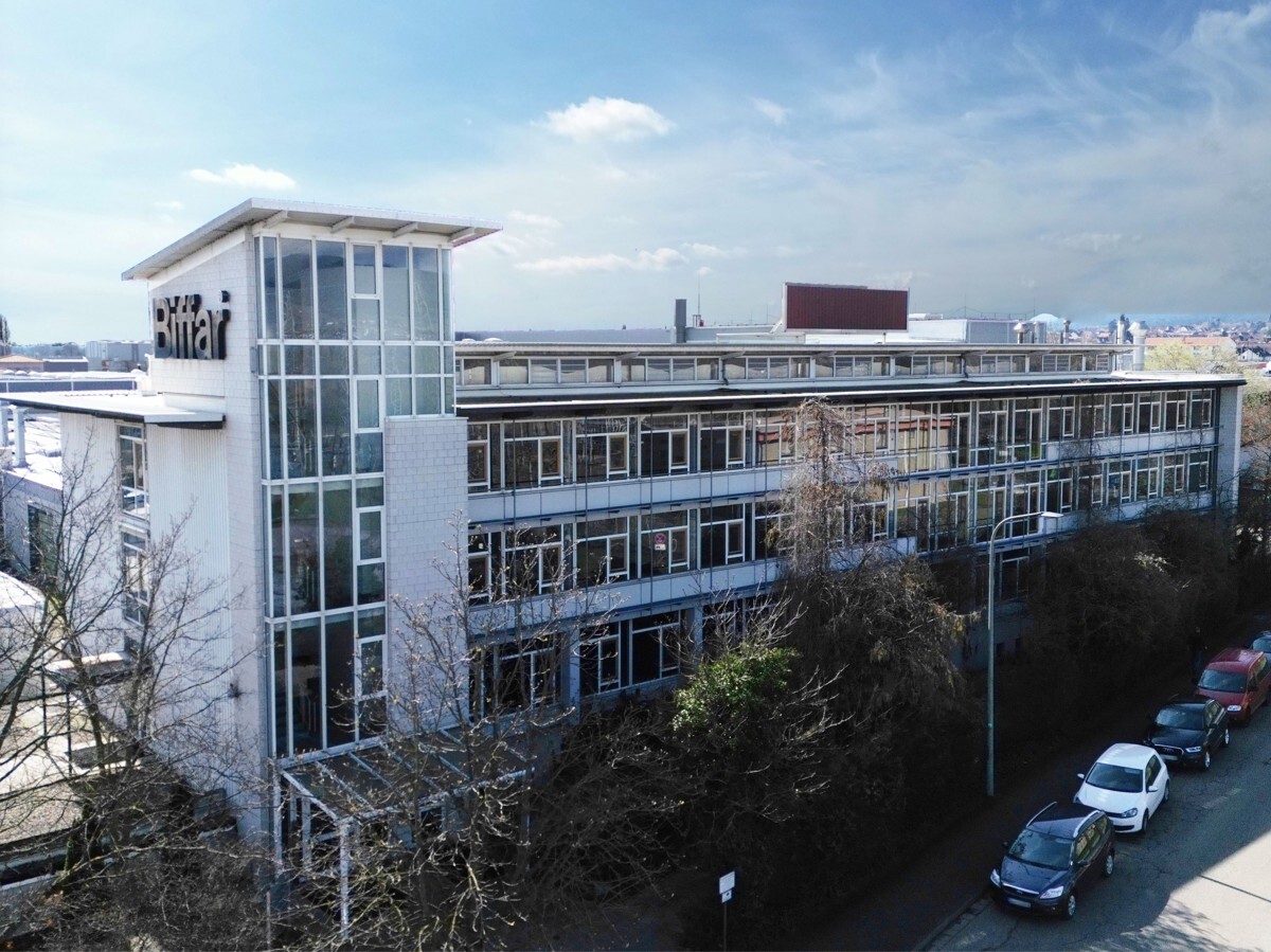 Bürogebäude 2089 m², lichtdurchflutet, 3-geschossig - optimale Infrastruktur