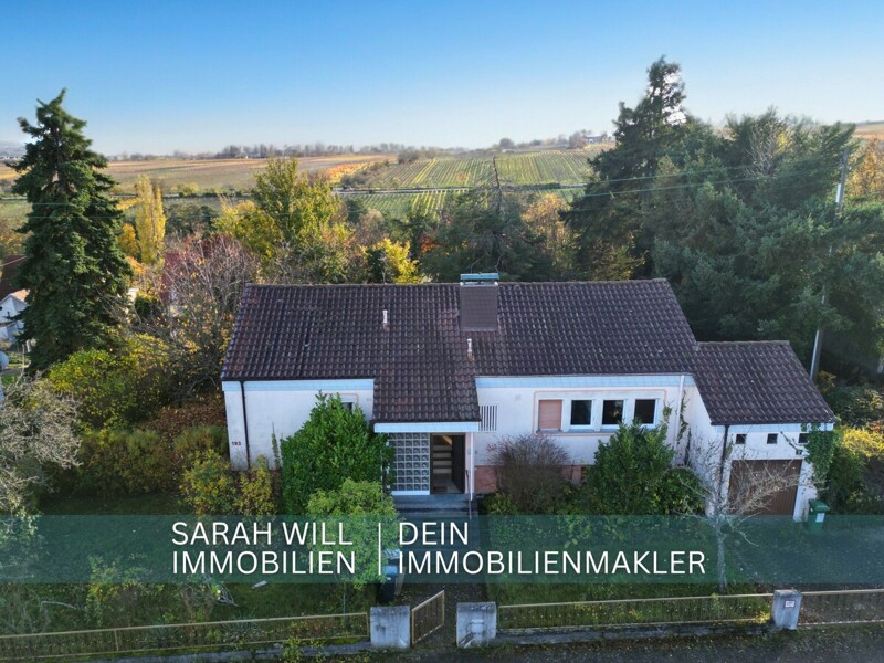 Wohnen in Traumlage – großes Grundstück inmitten der Weinberge