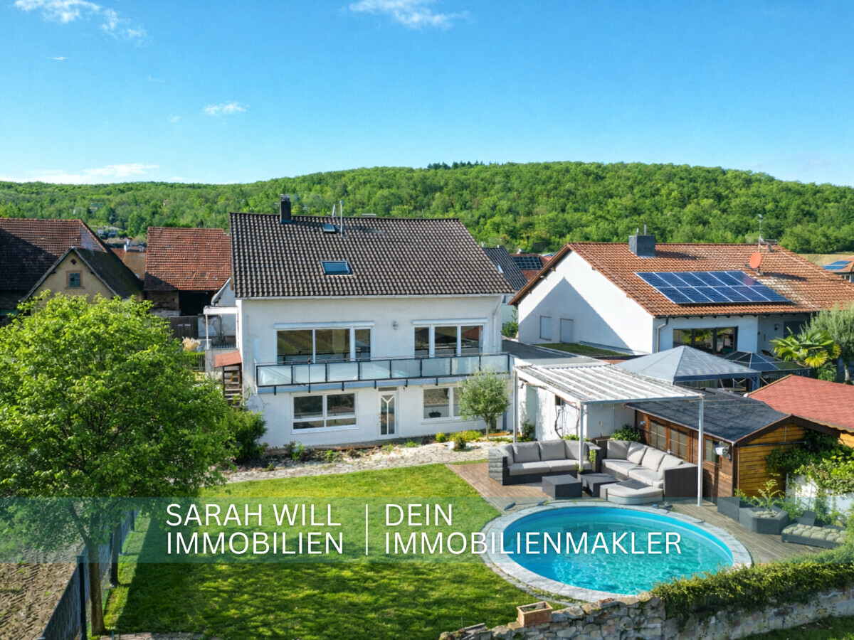 Einfamilienhaus (260m²) mit Garten, Garage und freiem Blick über die Rheinebene