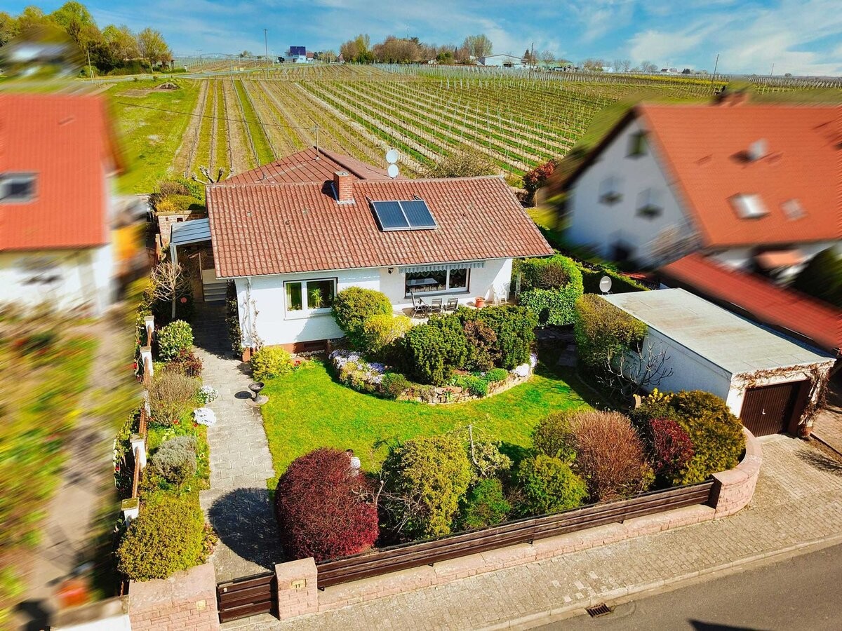 Gepflegter Bungalow in Friedelsheim - Traumlage