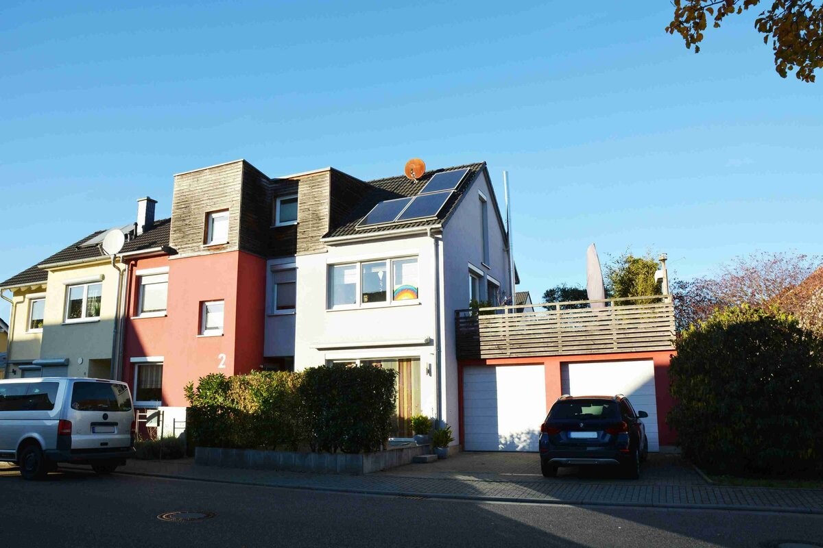 Neuwertige Maisonette-Wohnung Nähe SAP/HD/SP