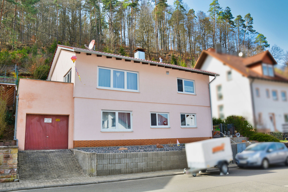 Einzugsbereit: Kernsaniertes Einfamilienhaus mit Garten, Garage und 46m² Terrasse in Weidenthal