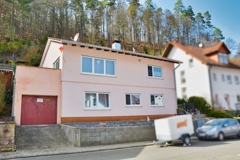 Einzugsbereit: Kernsaniertes Einfamilienhaus mit Garten, Garage und 46m² Terrasse in Weidenthal