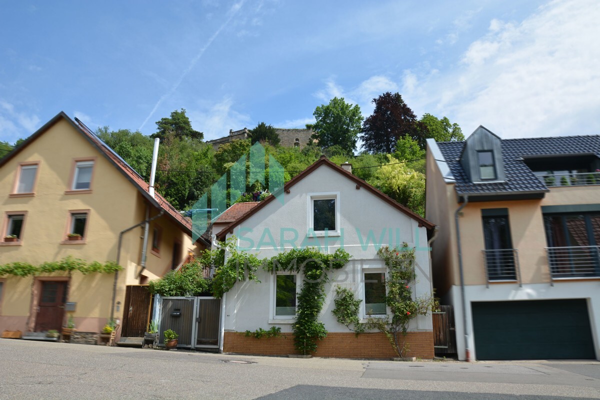 Romantisches Einfamilienhaus mit Ausbaupotenzial - unterhalb des Haardter Schloss