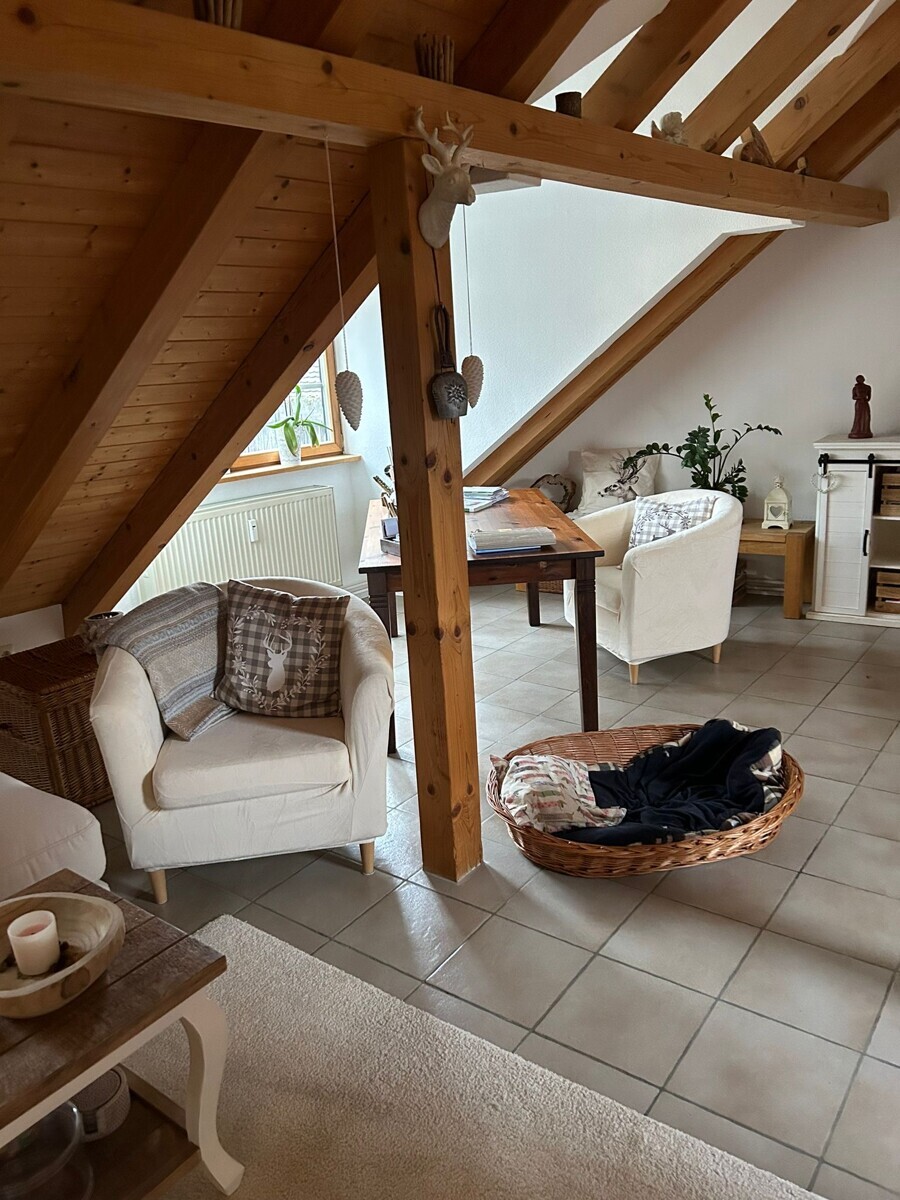 Wohnzimmer alte ScheuneFoto 09.11.23, 19 14 57