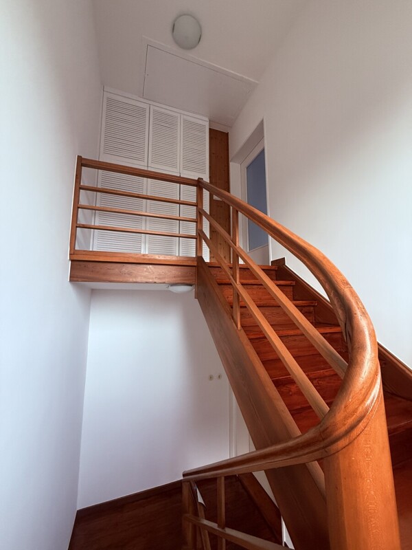 Treppenhaus: Welcome Home