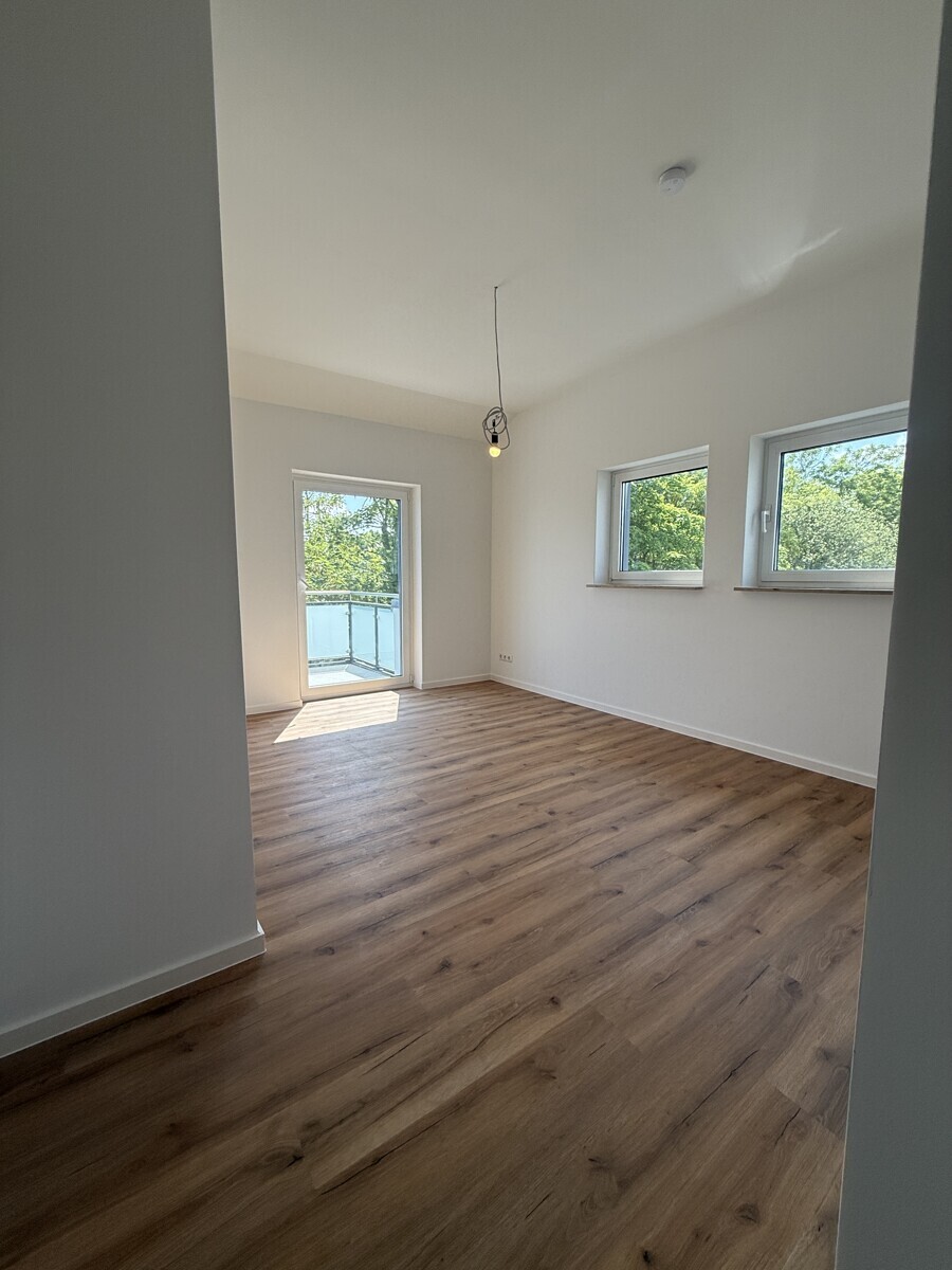 Schlafzimmer/Büro 1 mit großem Balkon