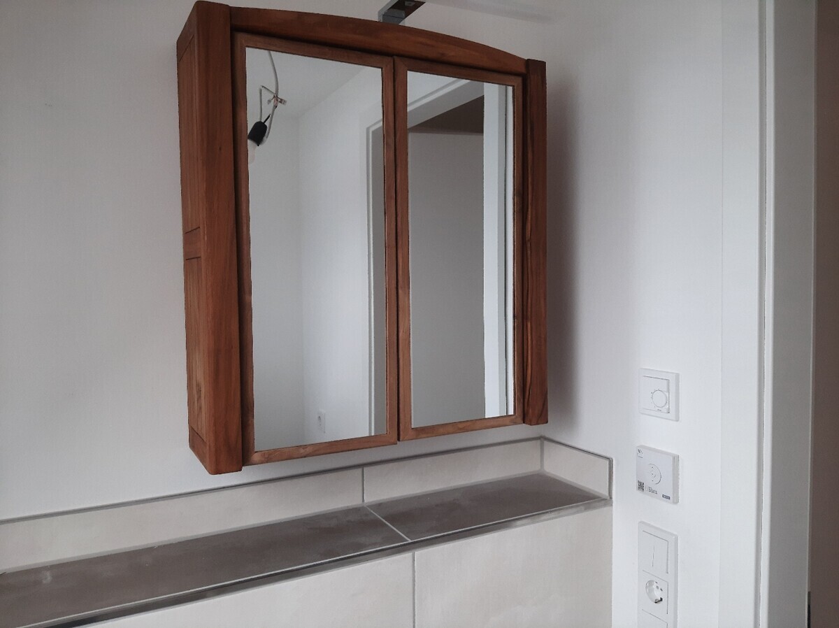 Badschrank Gäste-WC