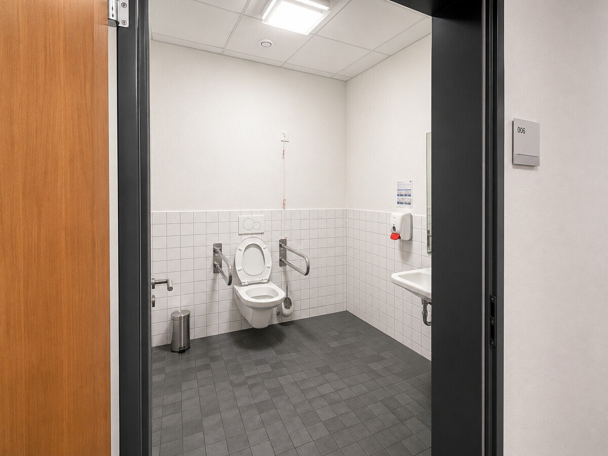 Behinderten-WC