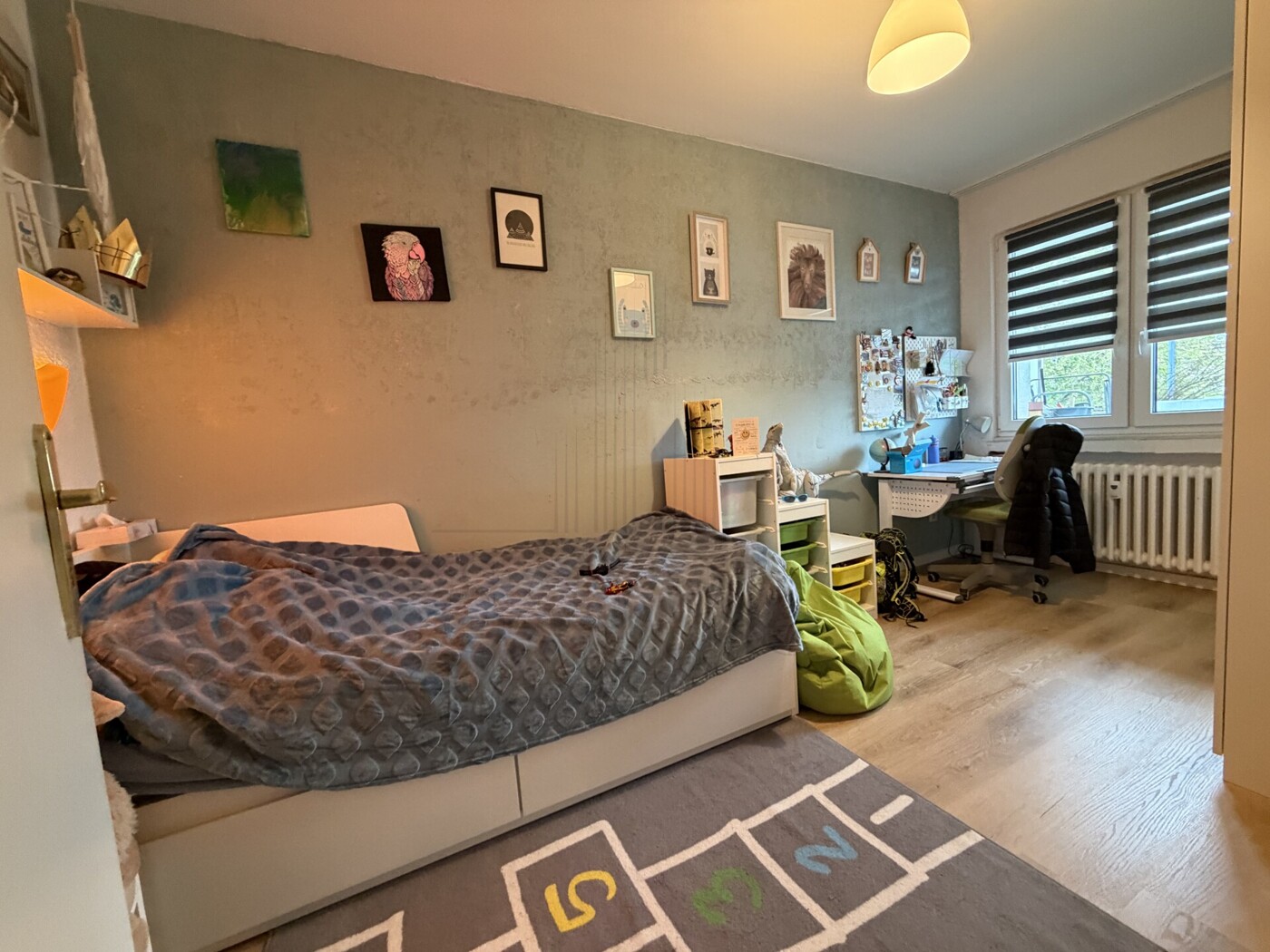 Kinderzimmer/Arbeitszimmer