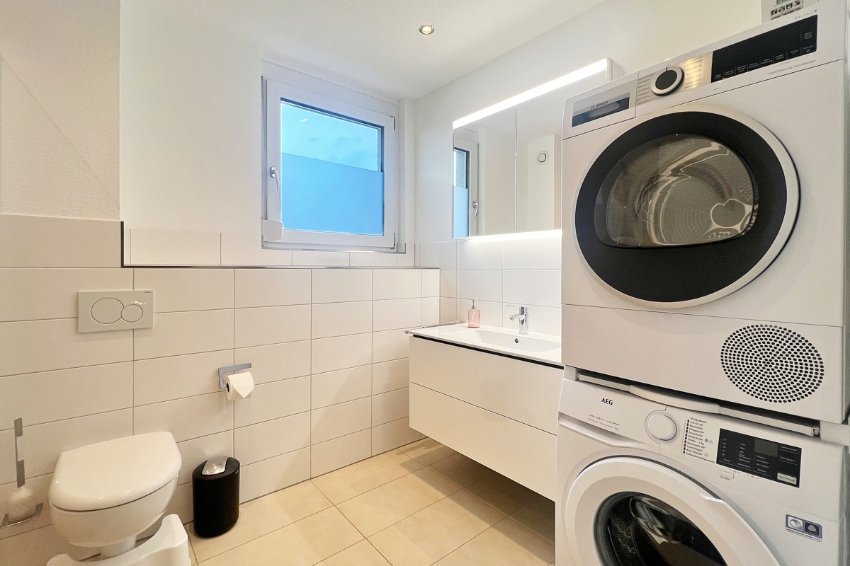 Badezimmer 1.OG (Ansicht 1)