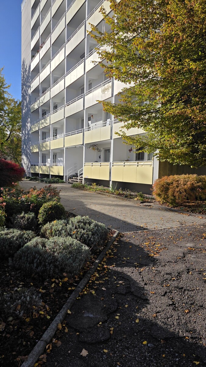 "Björn" - Renovierungsbedürftige 2-Zimmer-Wohnung in 1A-Lage