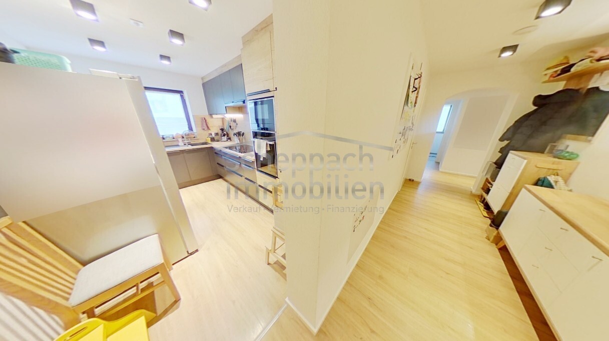 6 Wohnungsflur + Küche