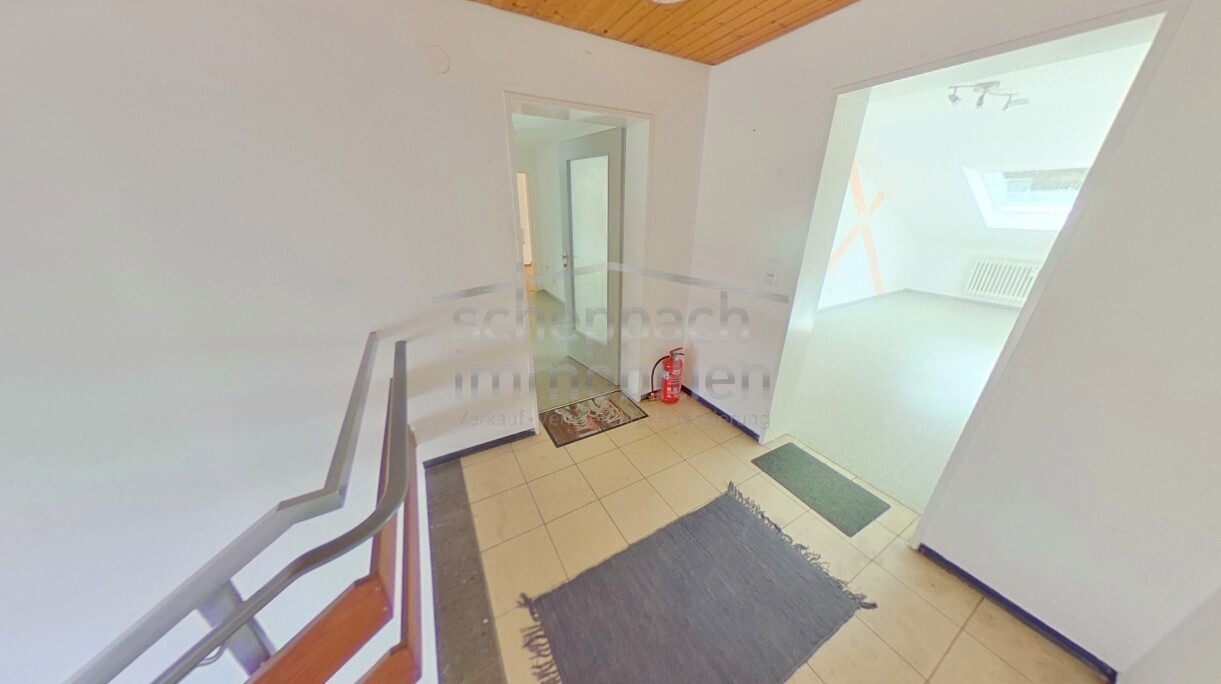 17 DG Hausflur + Zi.3