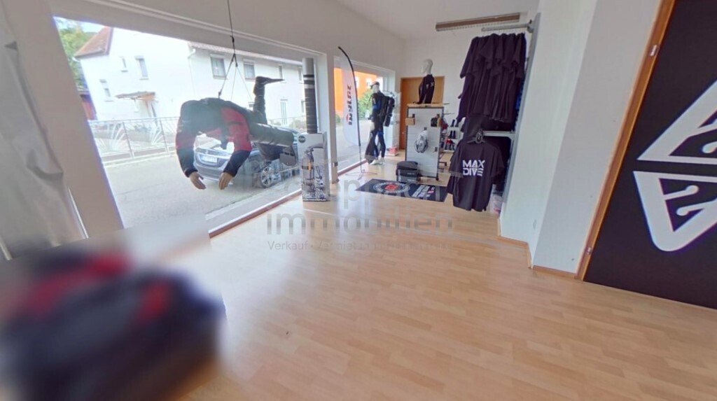 2 Schaufensterzimmer vorne