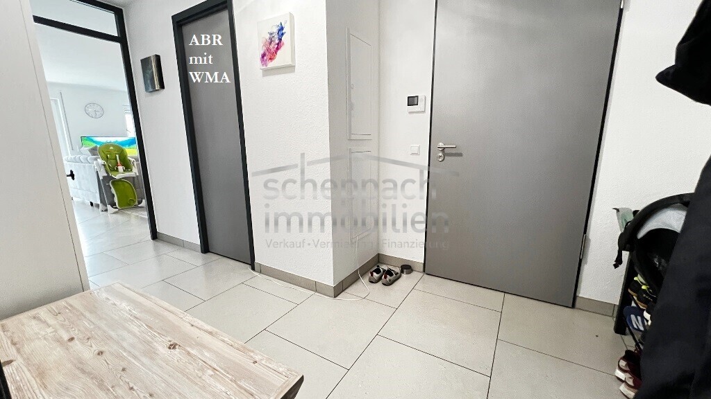 10 Wohnungsflur