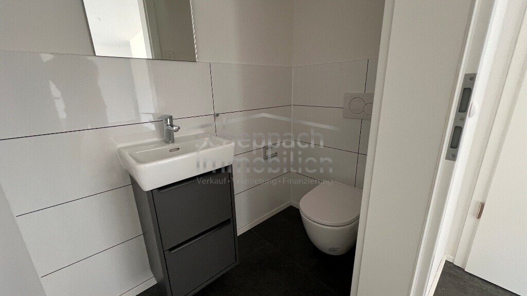 13 Gäste-WC