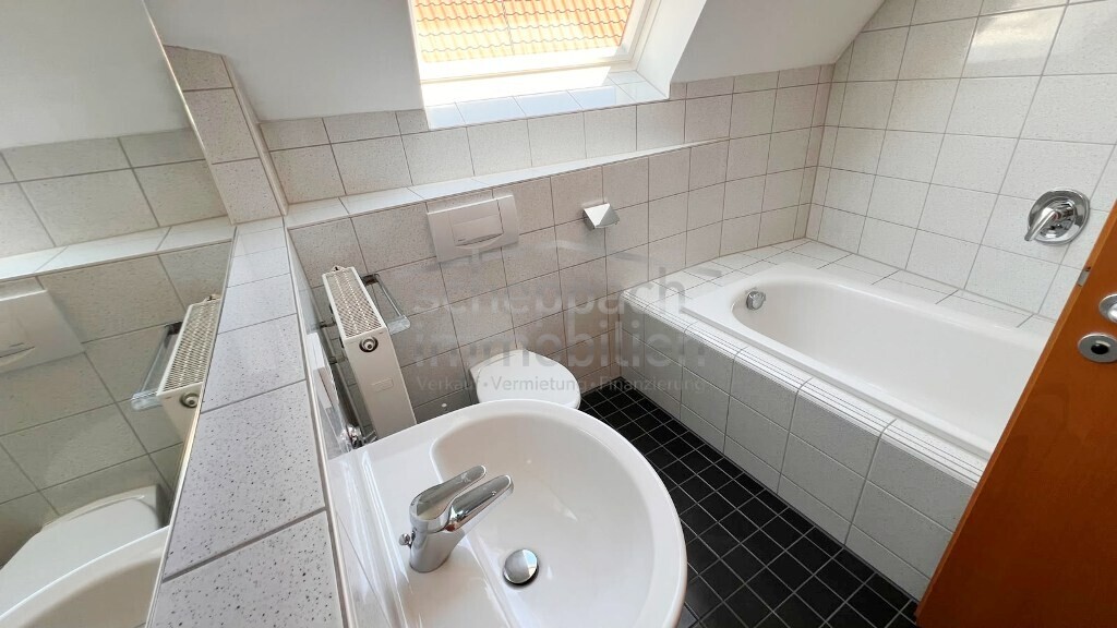 7 Badezimmer unten