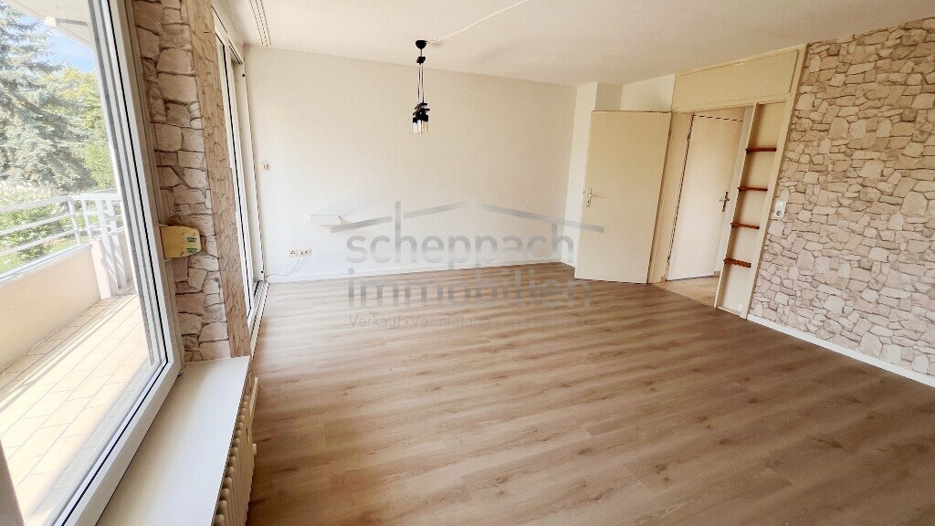 6 Wohnzimmer