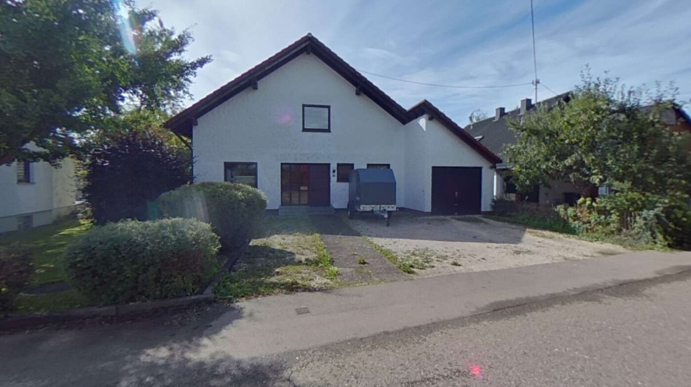 6 Vorderseite, Straße