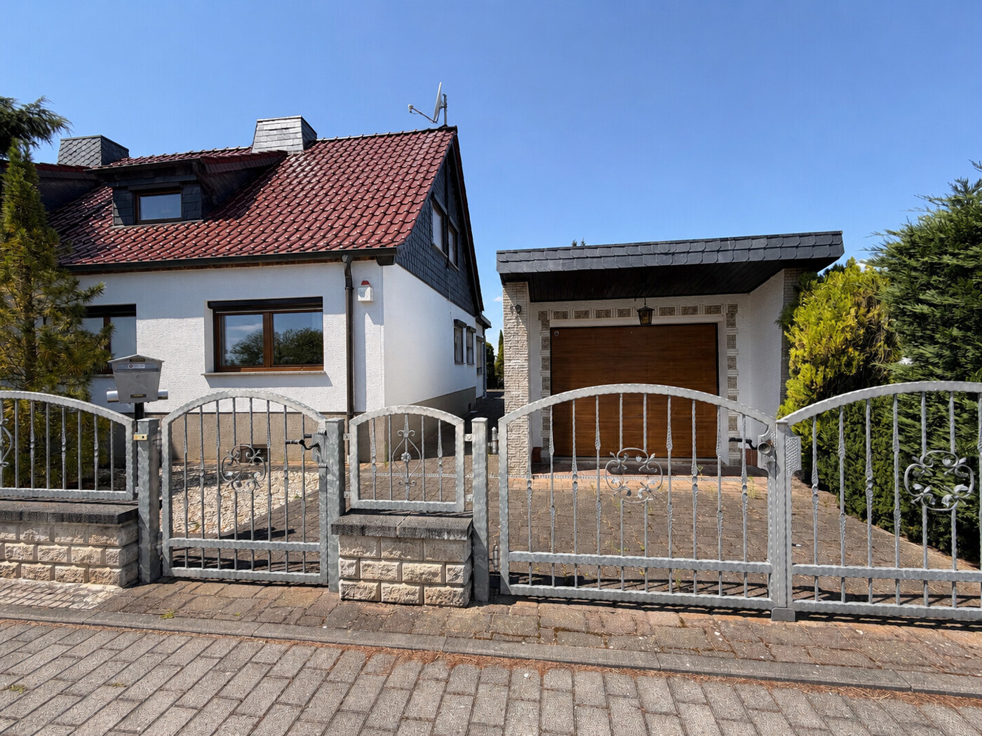 Straßenansicht
