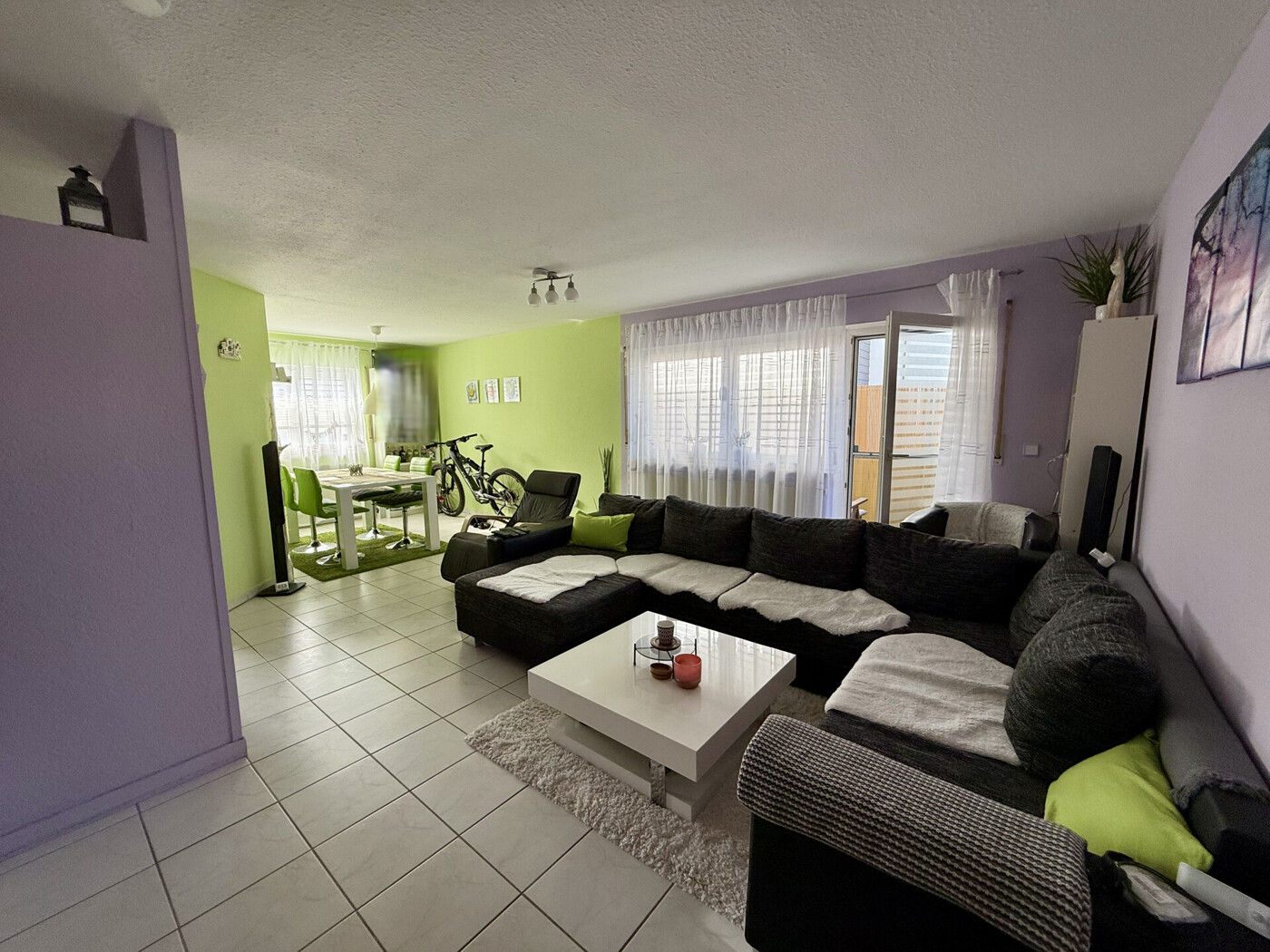 Wohnzimmer/Esszimmer