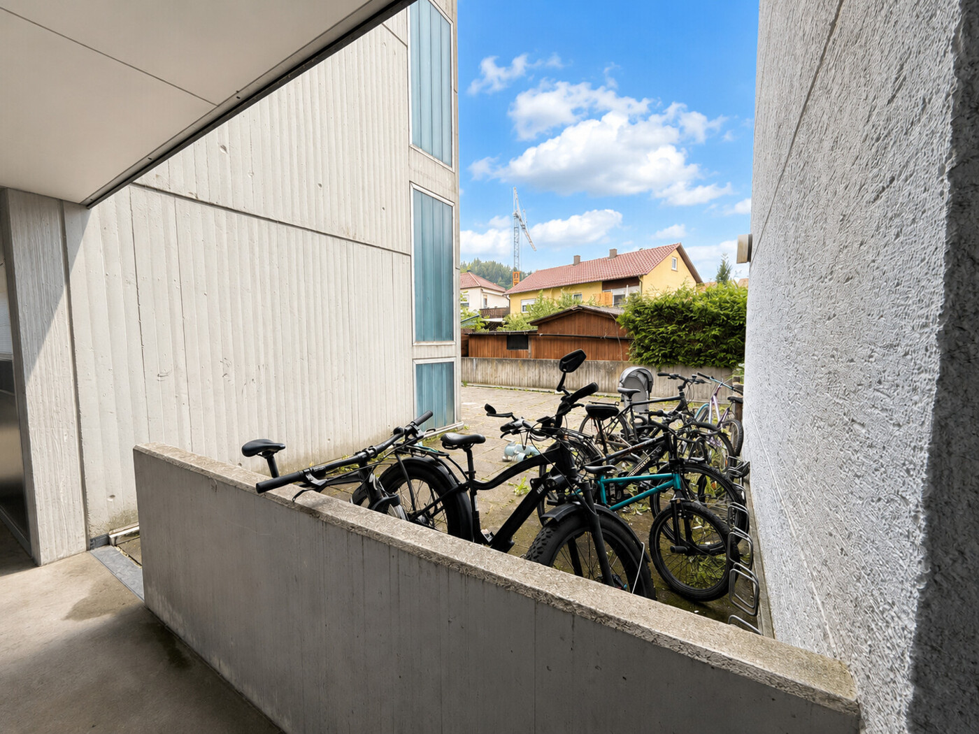 Hof mit Fahhradstellplatz