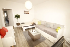 2 Betten & 1 Couch