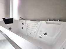 MUSTERFOTO: Badezimmer