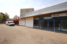 Einzelhandel Ostseite