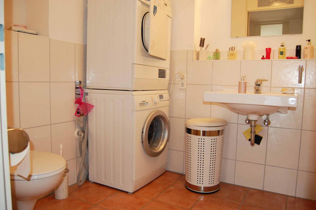 Gäste-WC - mit Waschmaschinenanschluß