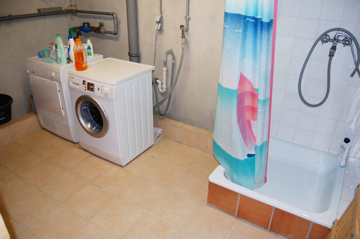 Waschraum / Dusche UG