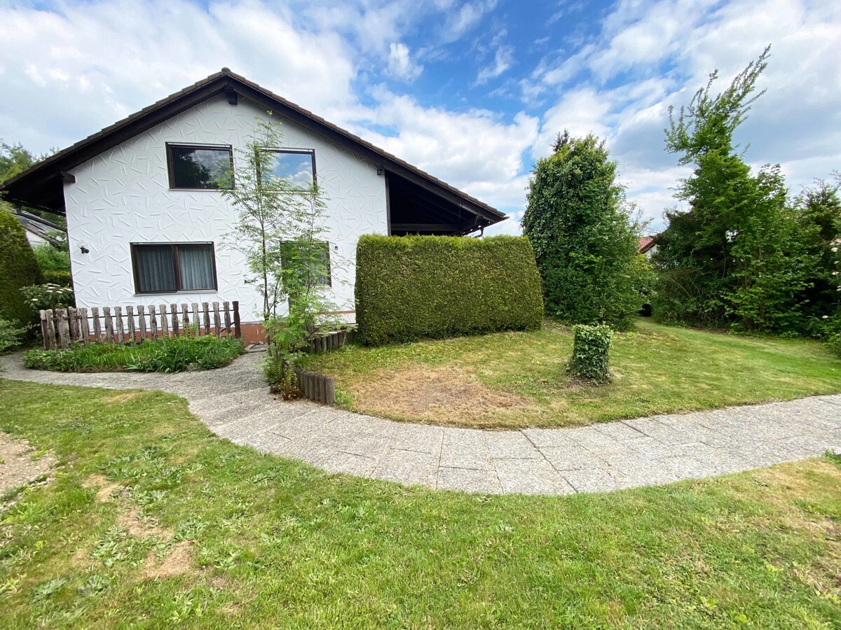 Aussenansicht mit Garten