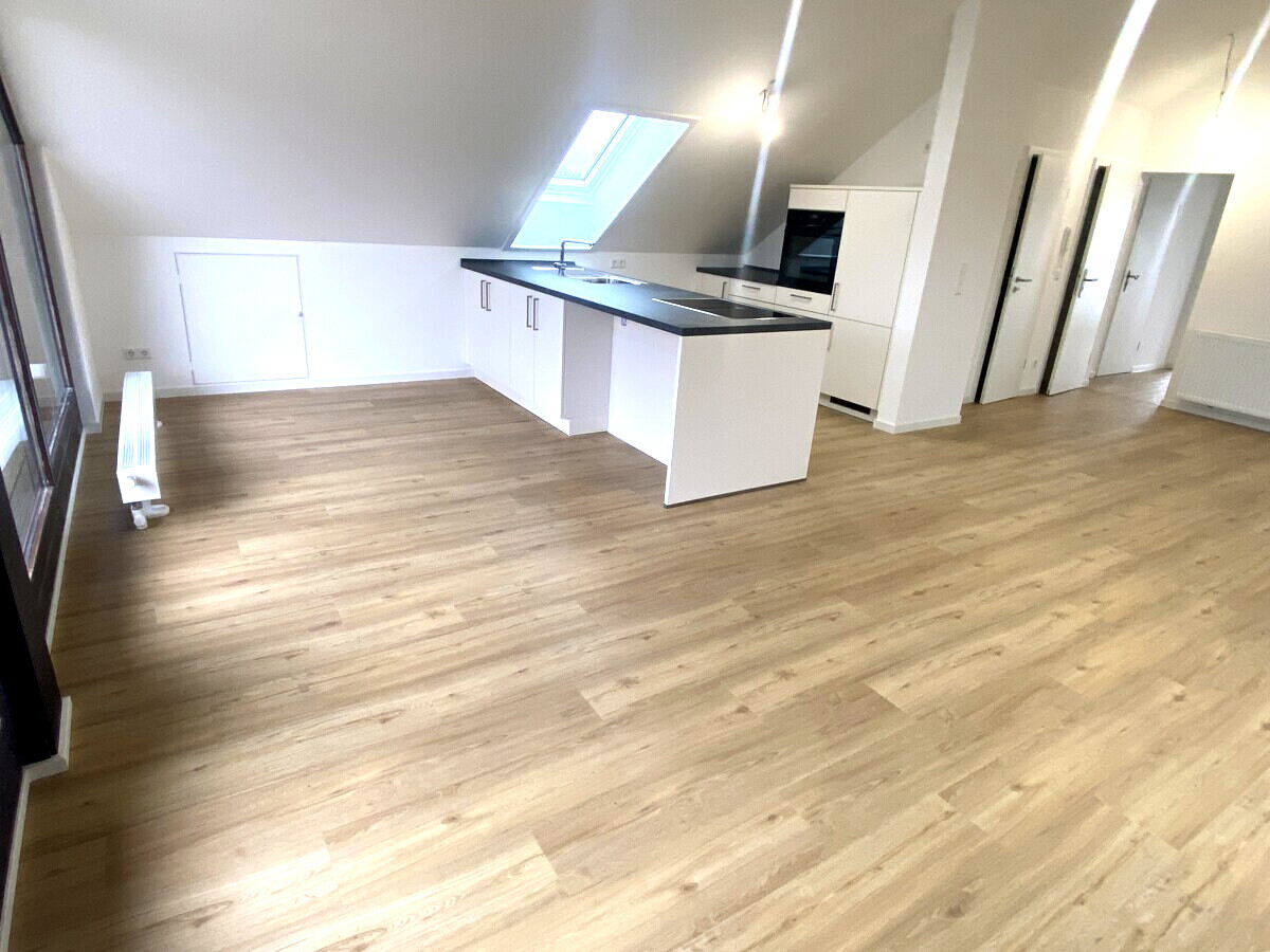 Wohn- Esszimmer + Wohnküche