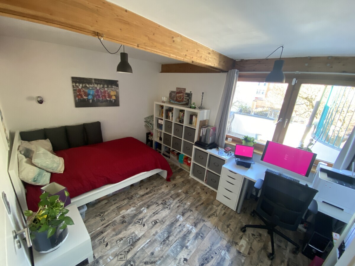 Kinder-/ Schlafzimmer