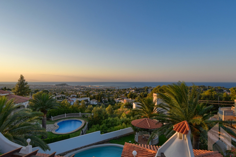 Villa in Denia