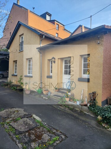 weiteres EFH reche Innenhof