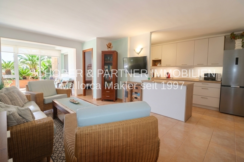 Lebensfreude trifft Qualität - Wohnung mit direktem Zugang zum Pool von der Privat-Terrasse — Foto 2