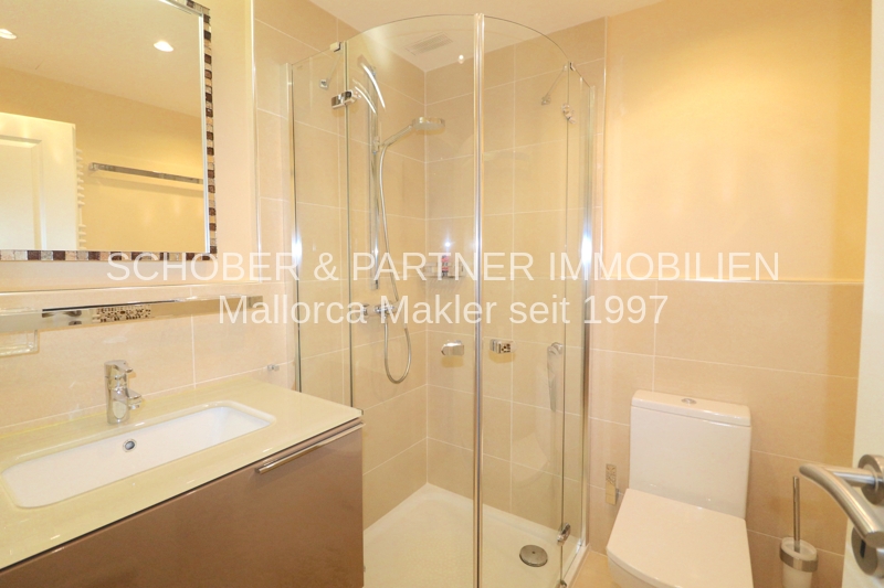Großzügige 4-Zimmer-Wohnung mit privatem Gartenanteil und Privatsphäre — Foto 16