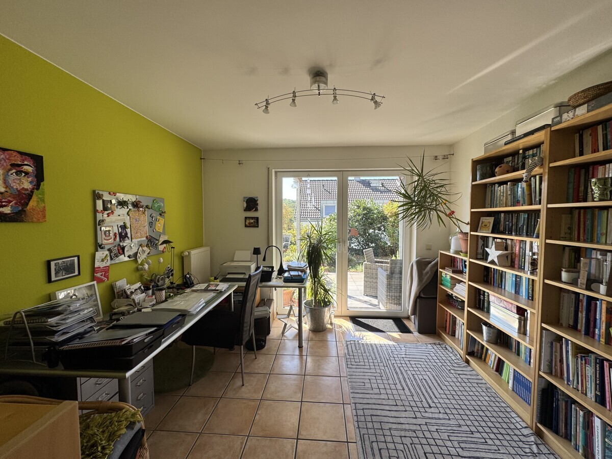 Büro UG