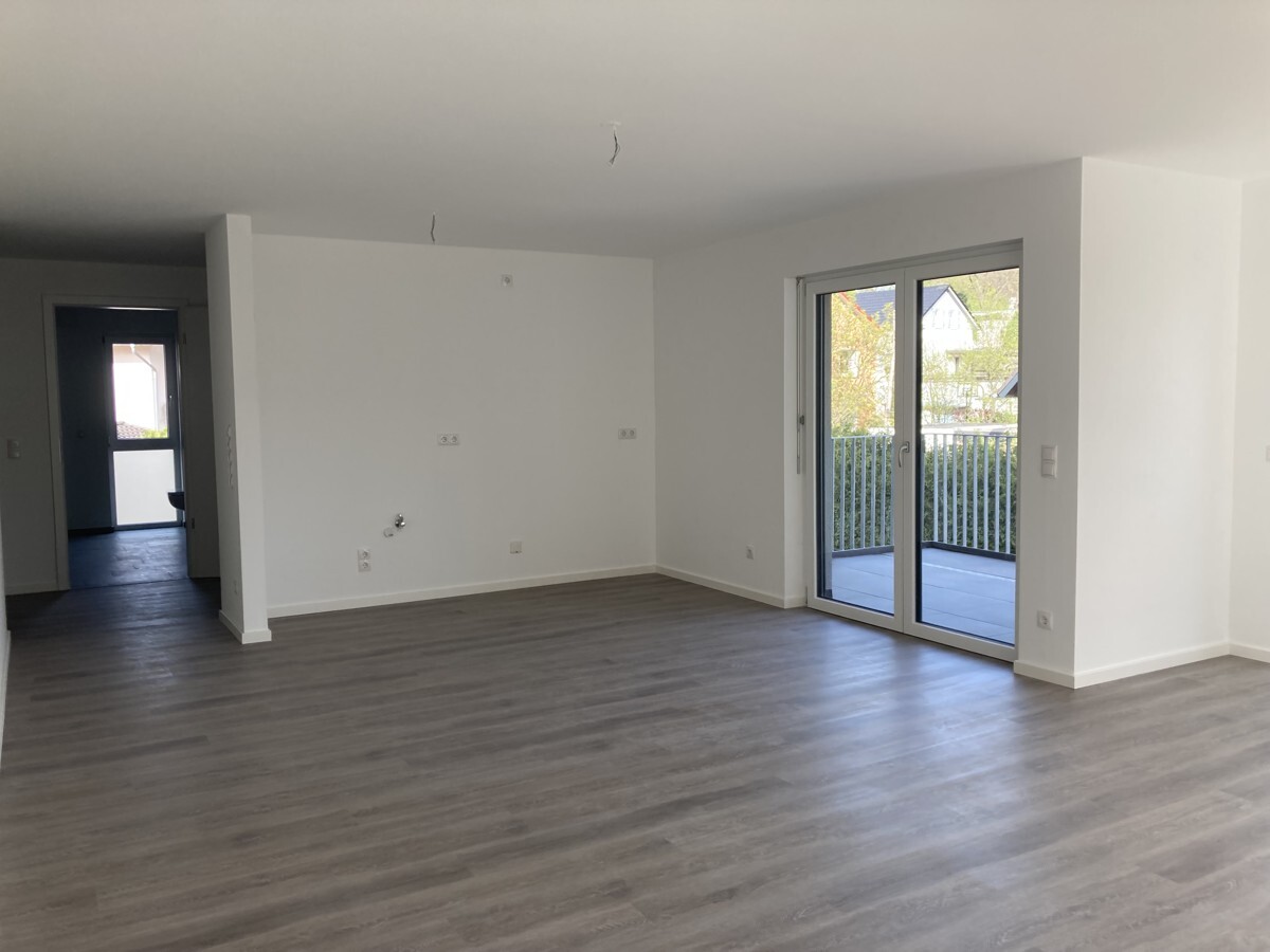 Wohnzimmer/Küche (leer)