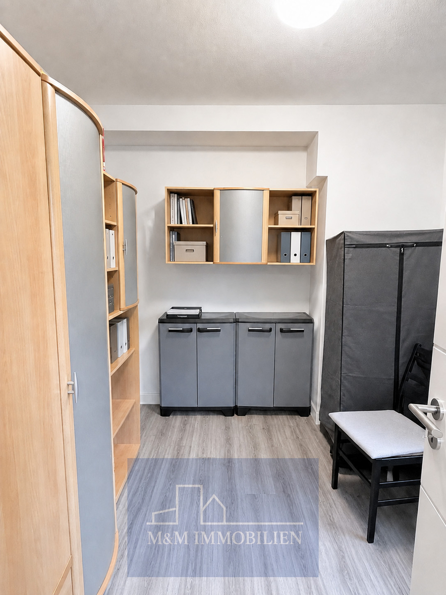 Arbeits- oder Kinderzimmer