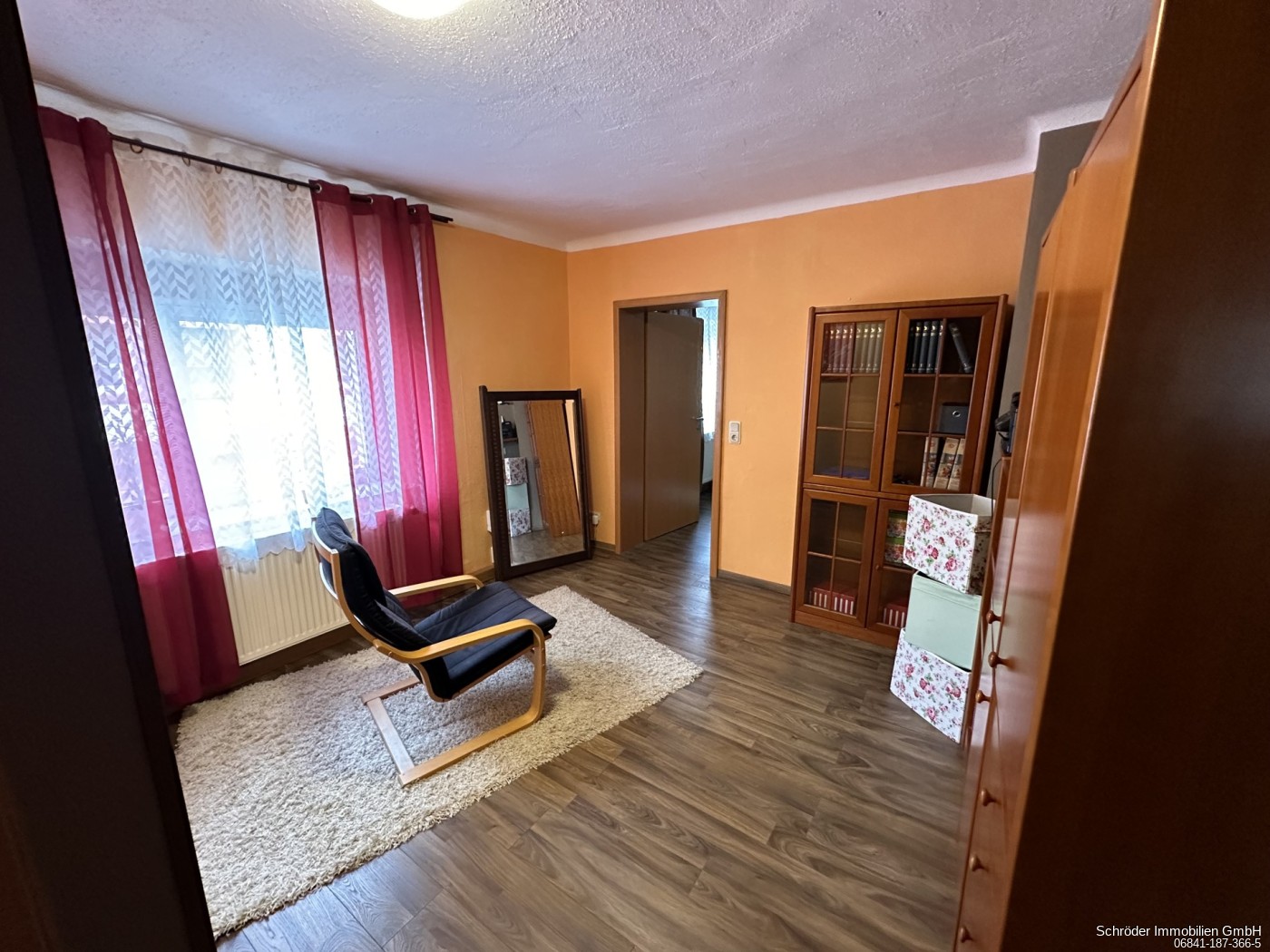 Durchgangszimmer EG