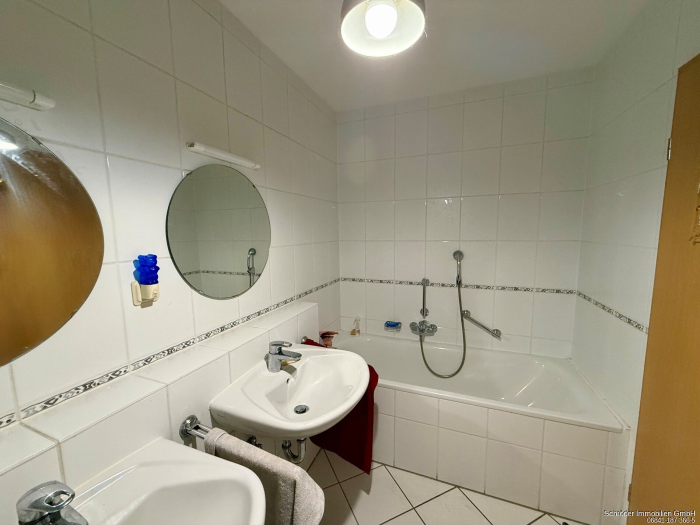 Bad - Blick auf Wanne